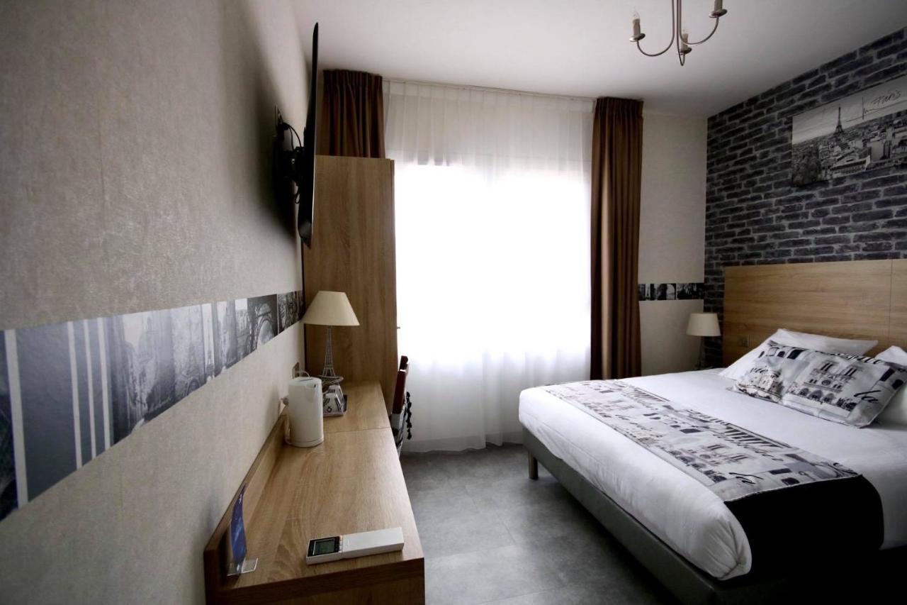 The Originals Boutique, Hotel Lakeside, Biscarrosse , Lac Parentis-en-Born Bagian luar foto