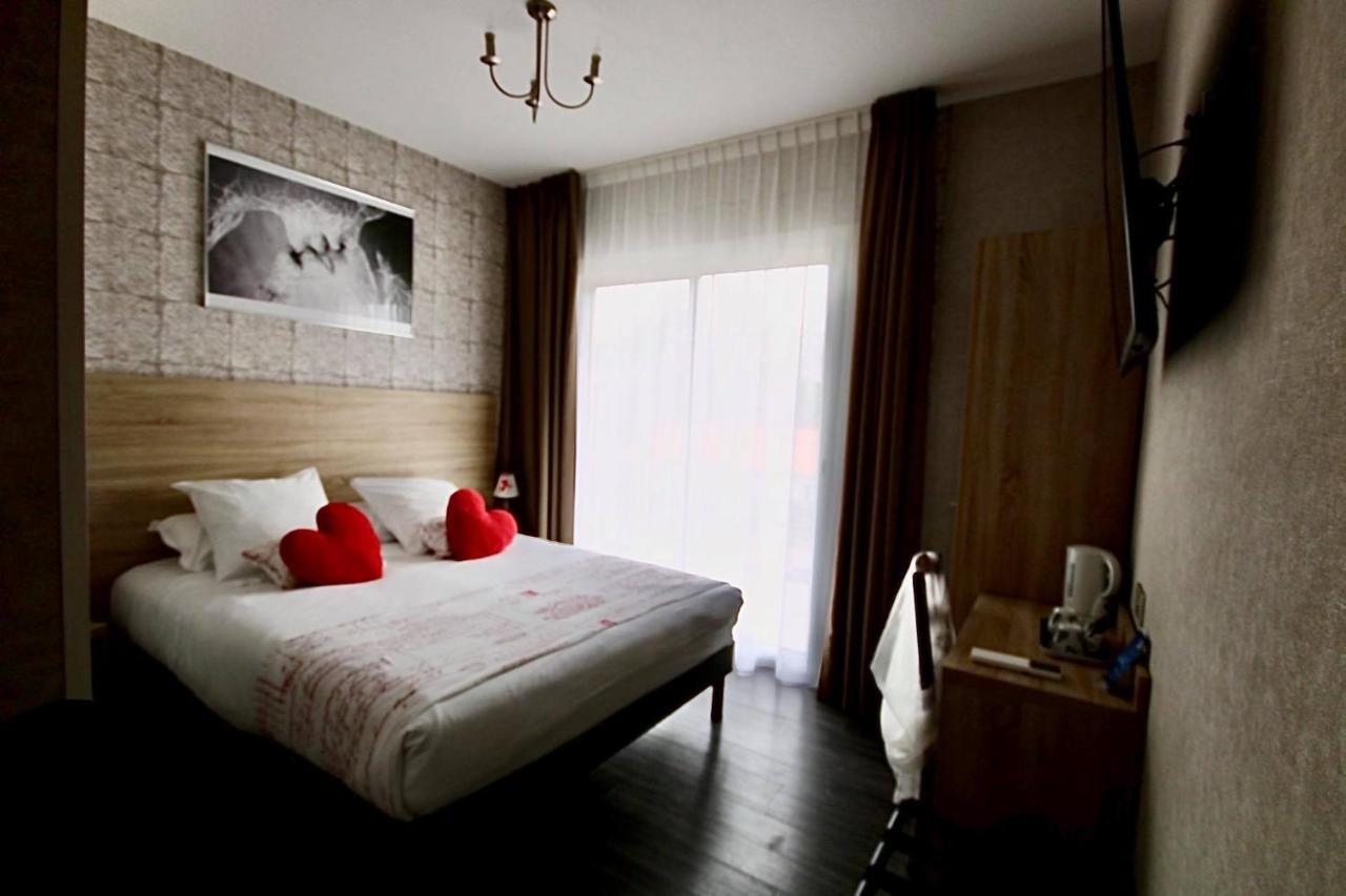 The Originals Boutique, Hotel Lakeside, Biscarrosse , Lac Parentis-en-Born Bagian luar foto