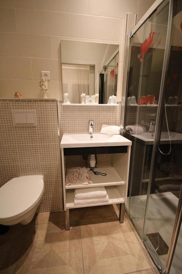 The Originals Boutique, Hotel Lakeside, Biscarrosse , Lac Parentis-en-Born Bagian luar foto