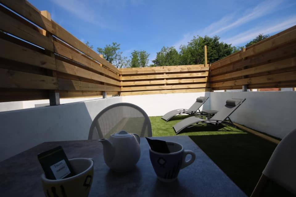 The Originals Boutique, Hotel Lakeside, Biscarrosse , Lac Parentis-en-Born Bagian luar foto