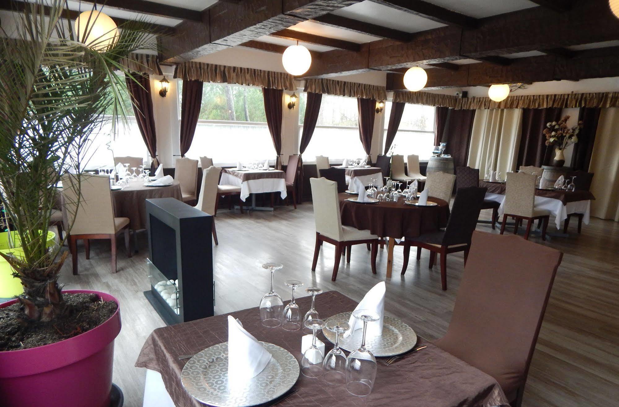 The Originals Boutique, Hotel Lakeside, Biscarrosse , Lac Parentis-en-Born Bagian luar foto