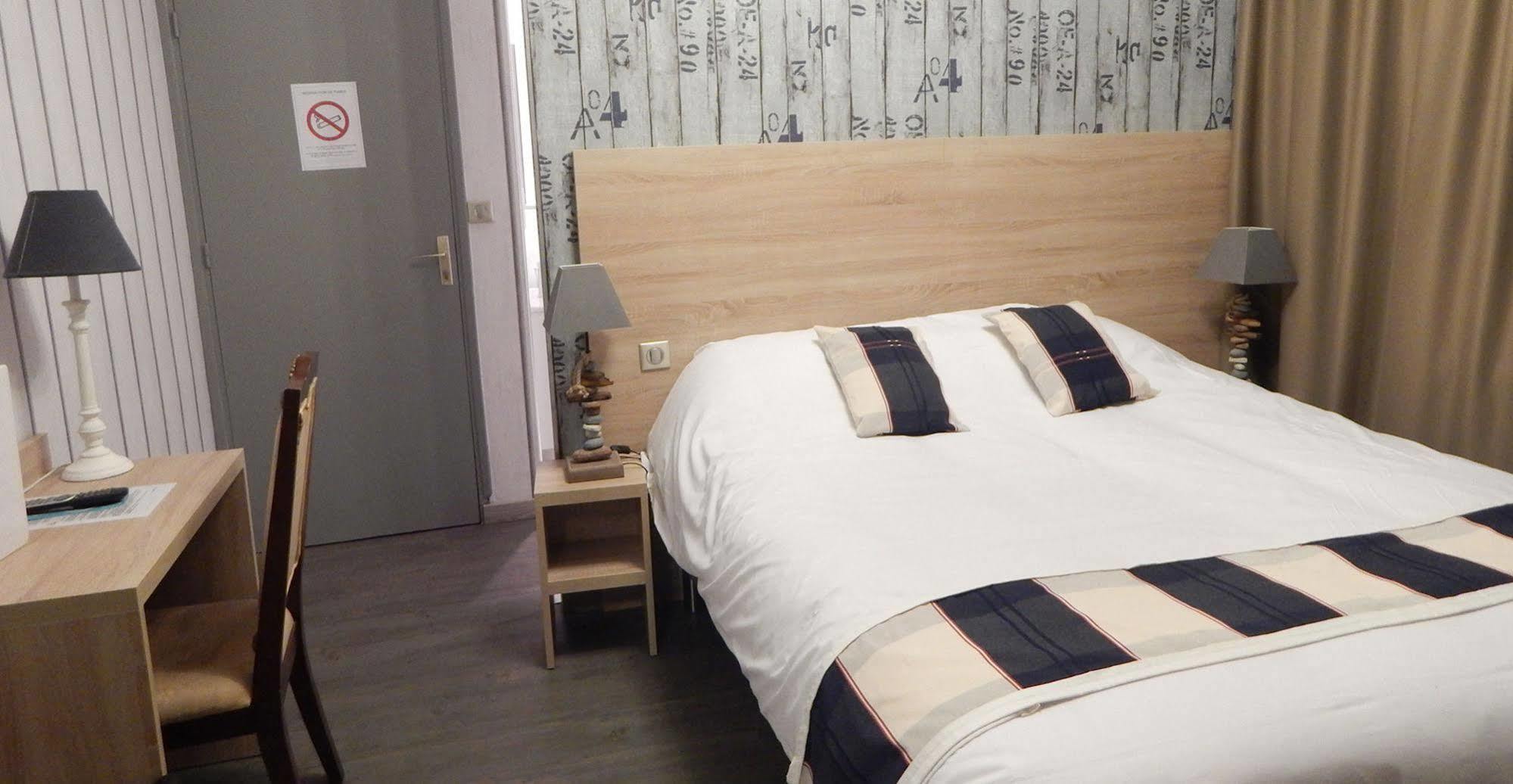 The Originals Boutique, Hotel Lakeside, Biscarrosse , Lac Parentis-en-Born Bagian luar foto